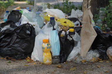 Doğal bir geçmişi olan bir çöp.