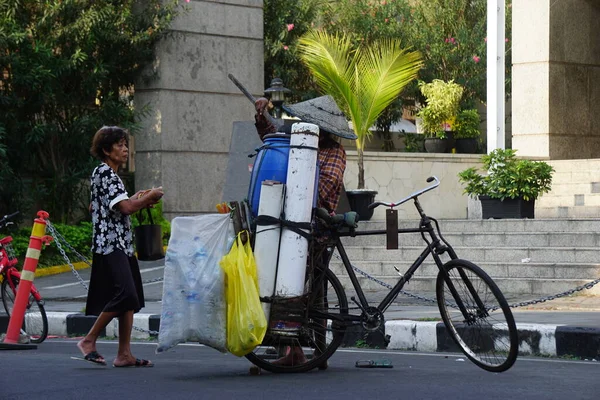 Legen Vendedor Lahang Vino Palma Badeg Calle Legen Una Bebida — Foto de Stock