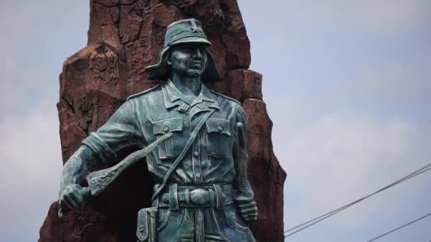 Denkmal Der Kediri Syu Peta Kediri Die Statue Mit Schwert — Stockvideo
