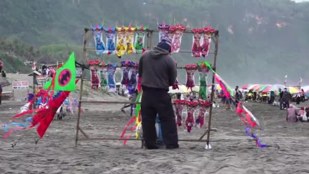Sprzedawca Latawców Plaży Parang Tritis Yogyakarta Indonezja — Wideo stockowe