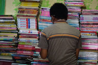 Blitar, East Java, Endonezya 'daki bir kitap fuarındaki atmosfer