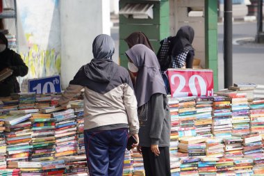 Blitar, East Java, Endonezya 'daki bir kitap fuarındaki atmosfer