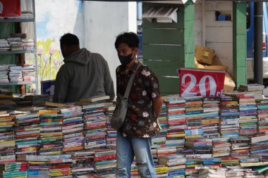 Blitar, East Java, Endonezya 'daki bir kitap fuarındaki atmosfer