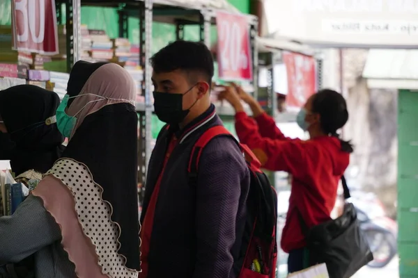 Atmosfera Uma Feira Livros Blitar Java Oriental Indonésia — Fotografia de Stock