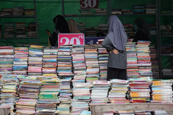 Blitar East Java Endonezya Daki Bir Kitap Fuarındaki Atmosfer — Stok fotoğraf