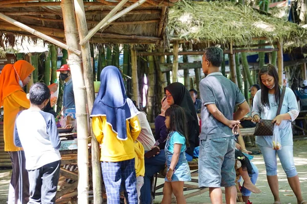 Orang Membeli Makanan Pasar Ndeso Sor Preng Mojo Pasar Ndeso — Stok Foto