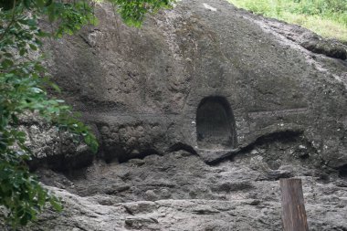 Selomangleng mağarası, Kediri kraliyet figürünün tarihi bir izine sahip, Kediri, Doğu Java, Endonezya 'da bulunan bir mağara. Bu mağara Kili Suci tanrıçası için meditasyon yeri.