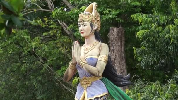 Статуя Богині Кілі Сусі Печері Селоманглен Кілі Сусі Одна Яванських — стокове відео