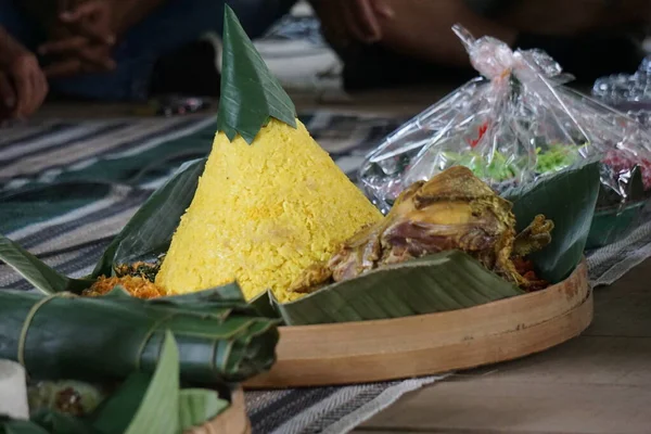 Menú Indonesio Acción Gracias Que Llama Nasi Tumpeng Arroz Con — Foto de Stock