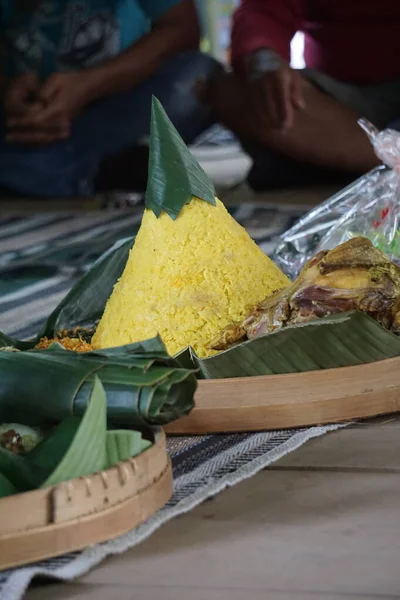Menú Indonesio Acción Gracias Que Llama Nasi Tumpeng Arroz Con — Foto de Stock