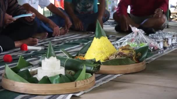 Menú Indonesio Acción Gracias Que Llama Nasi Tumpeng Arroz Con — Vídeos de Stock