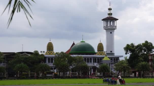 Όμορφη Masjid Agung Blitar Τζαμί Χτίστηκε 1820 — Αρχείο Βίντεο