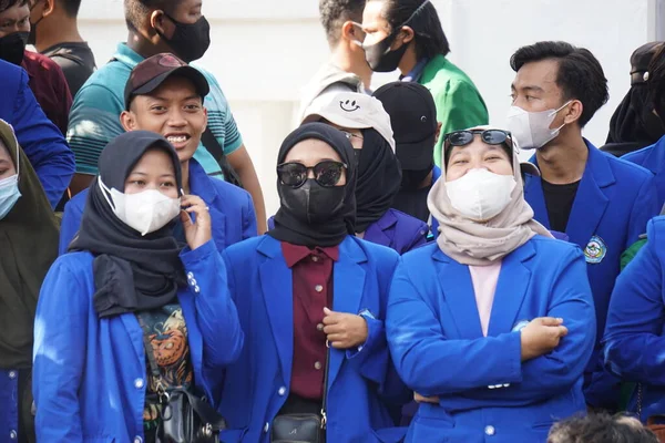2022年4月18日 印度尼西亚东爪哇 基迪里 印度尼西亚学生抗议汽油上涨和食用油短缺 — 图库照片