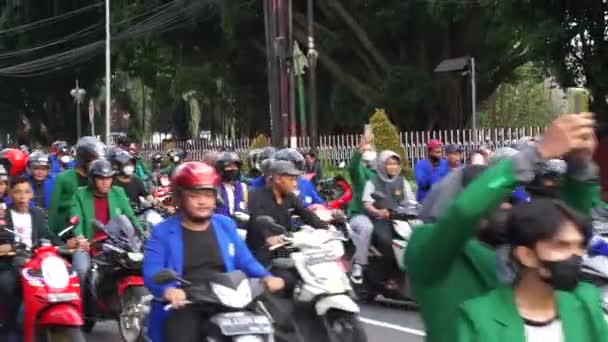 Kediri Oost Java Indonesië April 2022 Indonesische Studenten Demonstreren Stijgende — Stockvideo