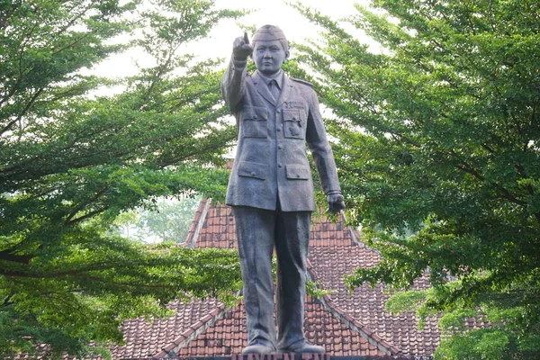 Памятник Мёстопо Нгадилуви Кедири Является Одним Индонезийских Героев Кедири Восточная — стоковое фото