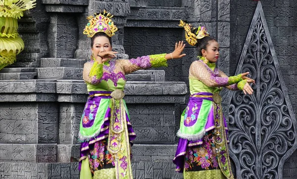Indonesian Perform Genjring Party Dance Celebrate World Dance Day — Stock Fotó