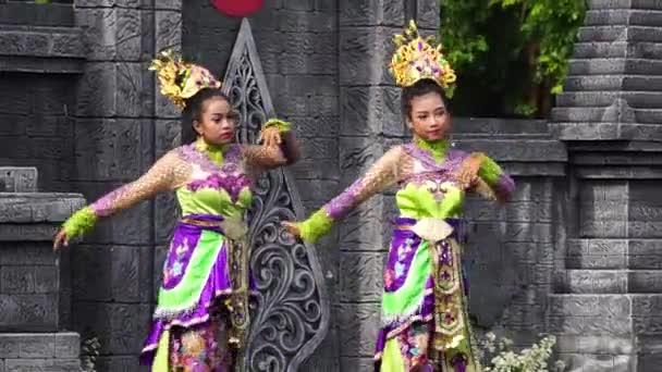 Indonesian Perform Genjring Party Dance Celebrate World Dance Day — Stockvideo