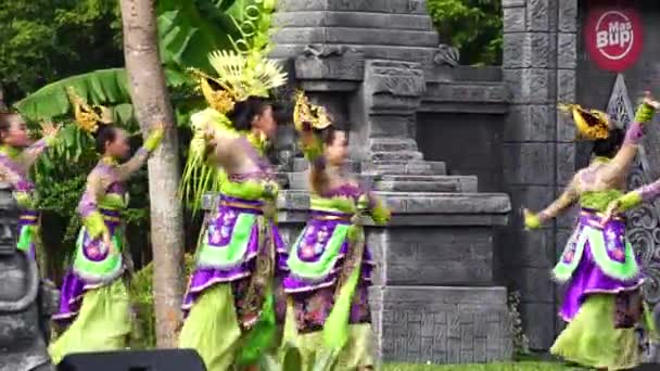 Indonesian Perform Genjring Party Dance Celebrate World Dance Day — Stock video