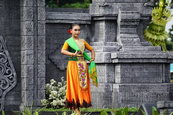 Indonesian Perform Loh Jinawi Dance Celebrate World Dance Day — 图库照片