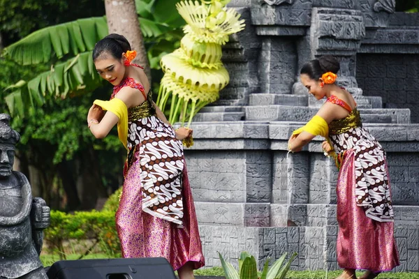 Індонезійський Танець Гамбанг Таюб Честь Світового Дня Танцю — стокове фото