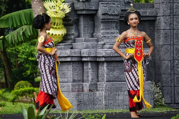 Indonesian Perform Beksan Kartini Dance Celebrate World Dance Day — Stock Fotó