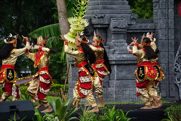 Indonesian Perform Kijang Dance Commemorate World Dance Day Kijang Dance — Stok fotoğraf