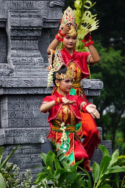 Indonesian Dancers Perform Candra Laksita Dance Celebrate World Dance Day — Fotografia de Stock