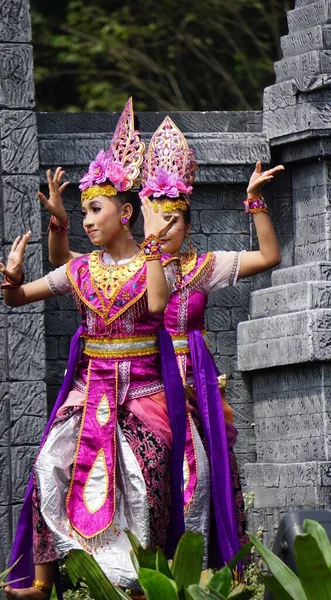 Indonesian Perform Daliar Dance Commemorate World Dance Day — Stock fotografie