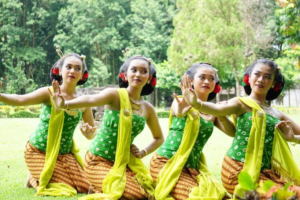 Indonesian Traditional Dancers Traditional Clothes Which Called Kemben — Fotografia de Stock