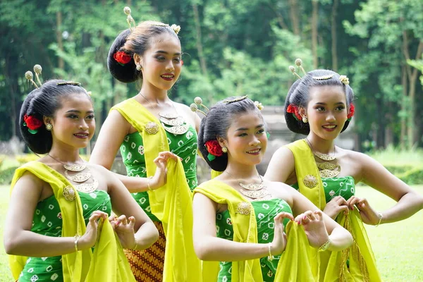 Indonesian Traditional Dancers Traditional Clothes Which Called Kemben — Stock fotografie