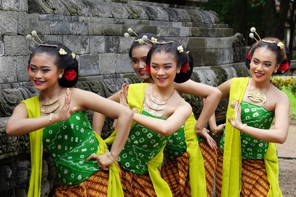 Indonesian Traditional Dancers Traditional Clothes Which Called Kemben — 스톡 사진