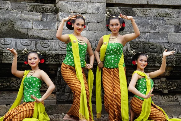 Indonesian Traditional Dancers Traditional Clothes Which Called Kemben — Fotografia de Stock