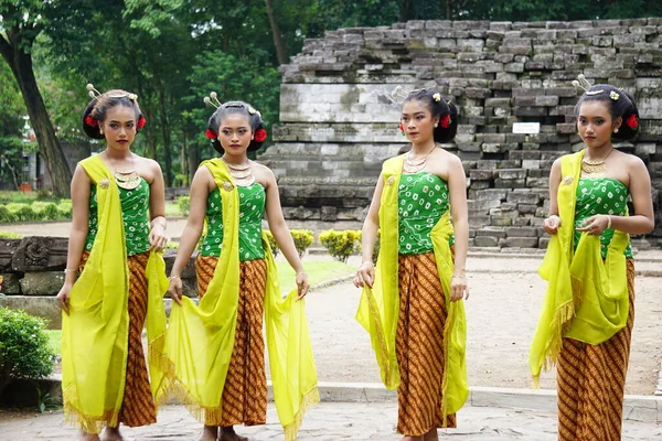 Indonesian Traditional Dancers Traditional Clothes Which Called Kemben — Stock Photo, Image