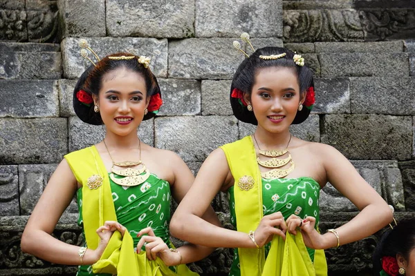 Indonesian Traditional Dancers Traditional Clothes Which Called Kemben — Fotografia de Stock