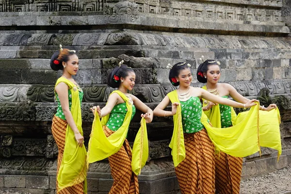 Indonesian Traditional Dancers Traditional Clothes Which Called Kemben — Stok fotoğraf