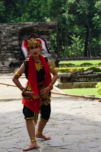 Indonesian Dancers Traditional Costumes Ready Perform Celebrate World Dance Day — Photo