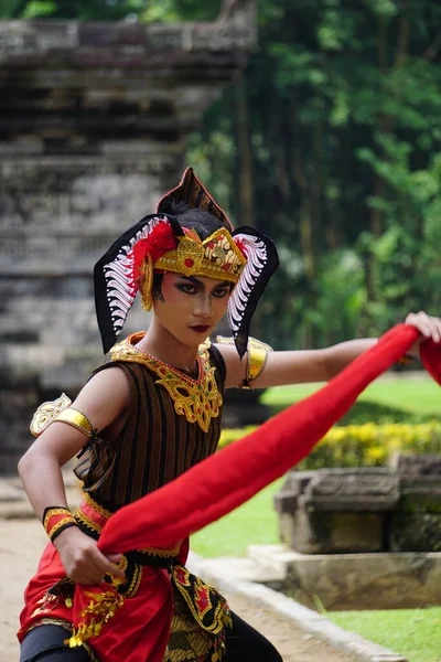 Indonesian Dancers Traditional Costumes Ready Perform Celebrate World Dance Day — Stok fotoğraf