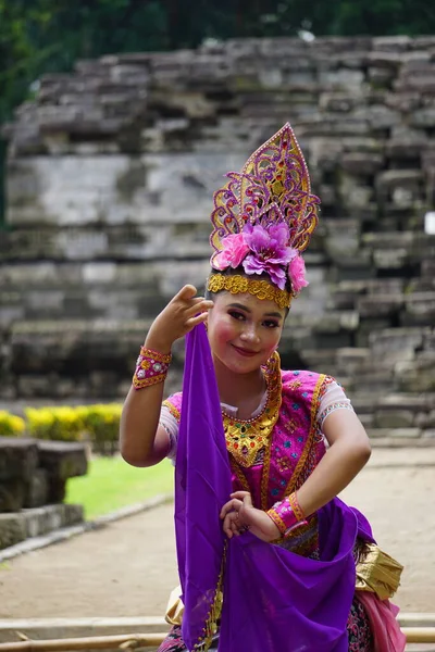 Indonesian Dancers Traditional Costumes Ready Perform Celebrate World Dance Day — Photo