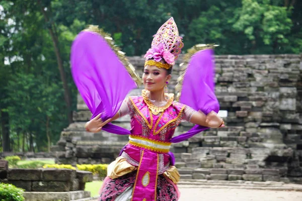 Indonesian Dancers Traditional Costumes Ready Perform Celebrate World Dance Day — 图库照片