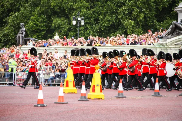 Muhafızları, Londra değiştirme.