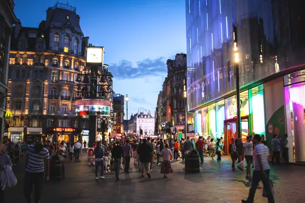 İyi geceler, london Leicester Square'de