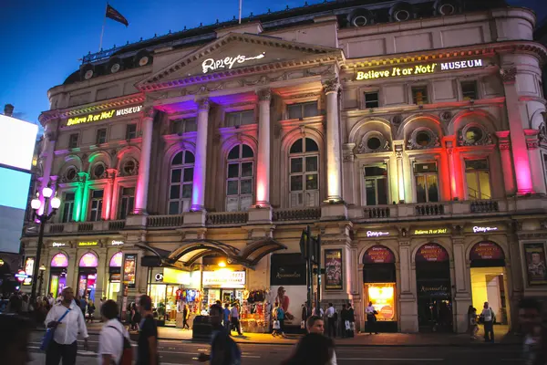 İyi geceler, london, Piccadilly circus
