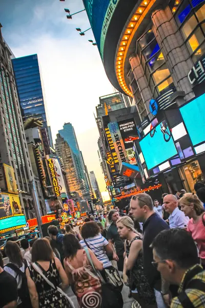 kalabalık zaman kare, new york.