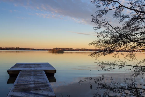 Lago ao pôr-do-sol — Fotografia de Stock