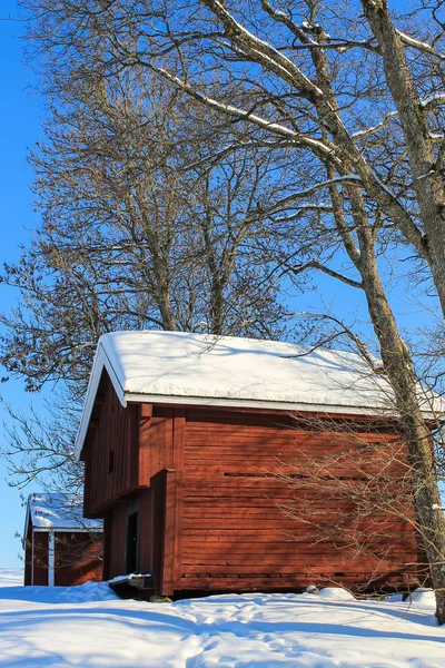 旧的红色小木屋 — 图库照片