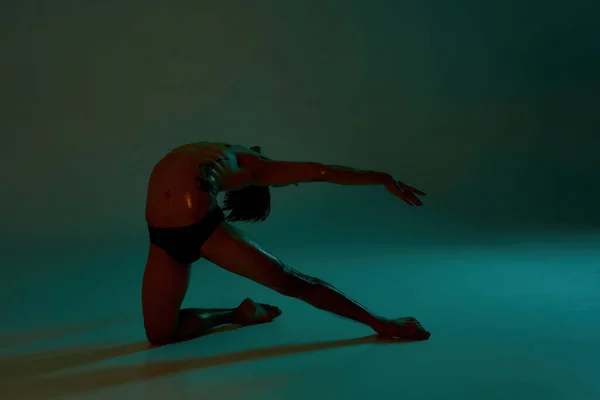 Man danser in onderbroek dansen ballet dans — Stockfoto