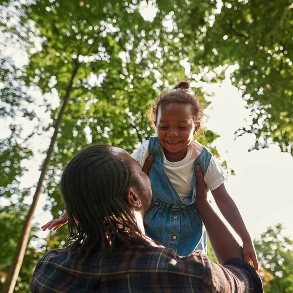 Baba 'nın silah taşırken ki görüntüsü.