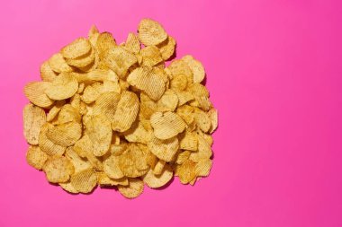 Lezzetli patates cipsi yığını manzarası