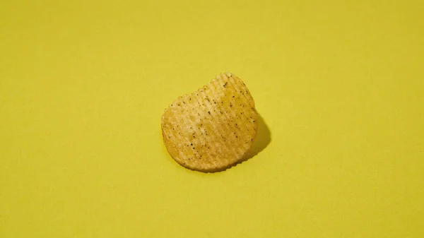 Lekker en smakelijk hoge calorie aardappel chip — Stockfoto