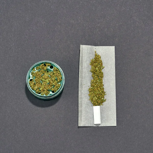 Top View Dry Crushed Marijuana Jar Paper Cannabis Rolled Joint — Stok fotoğraf